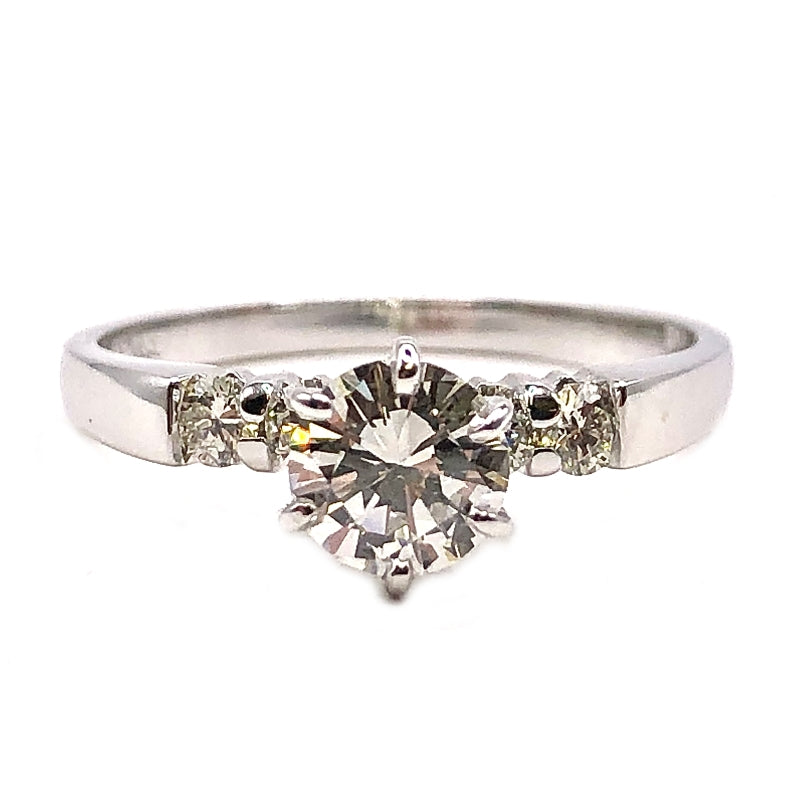 Round Diamond Engagement Ring