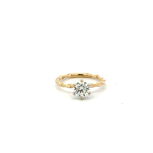 Round Diamond Engagement Ring
