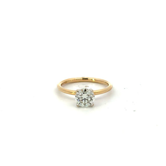 Round Diamond Engagement Ring