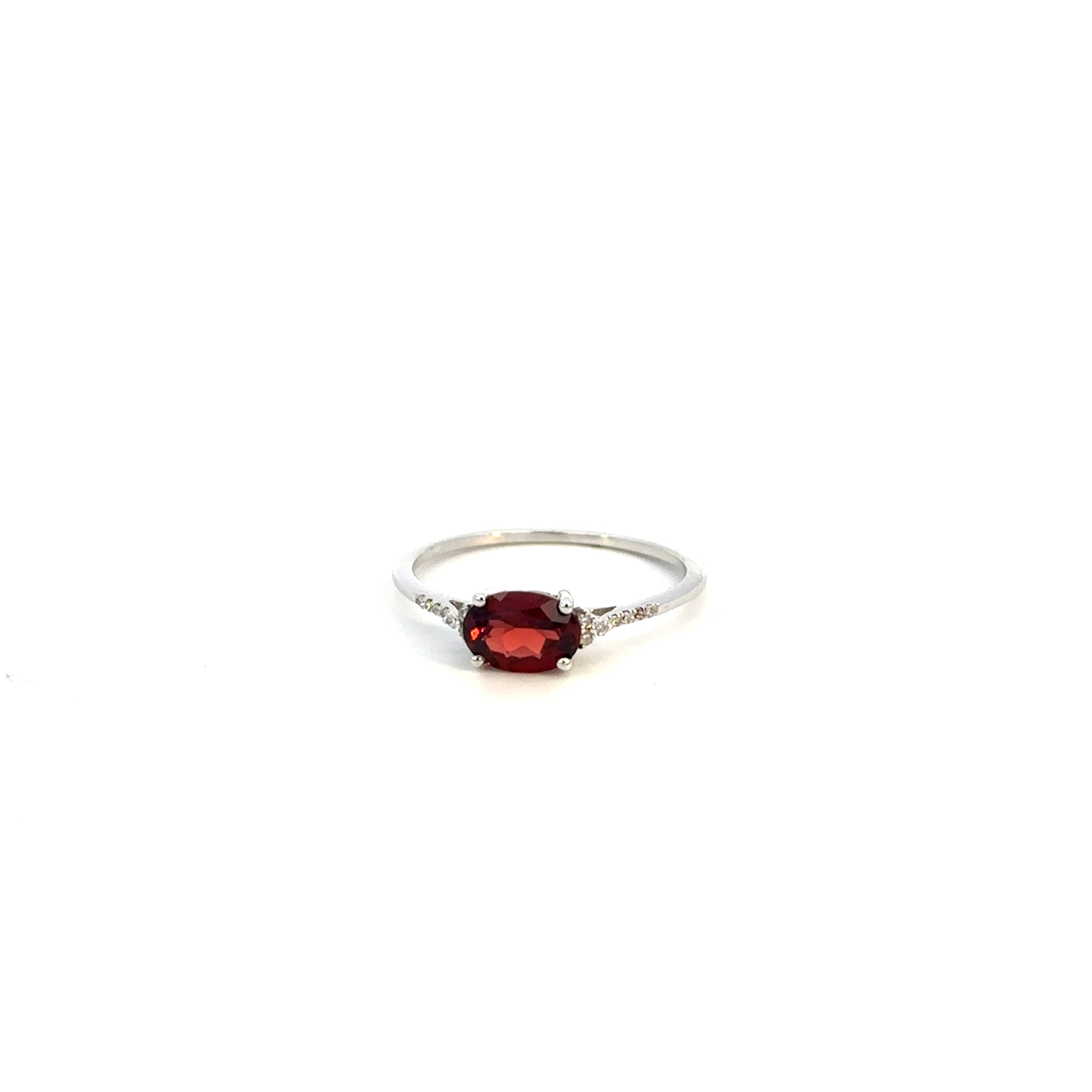 Garnet / Diamond Ring