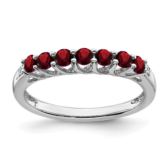 Garnet & Diamond Ring